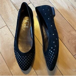 AGL Attilio Giusti Leombruni Shoes Grommet
Flats Black Suede Pointed Toe 39.5